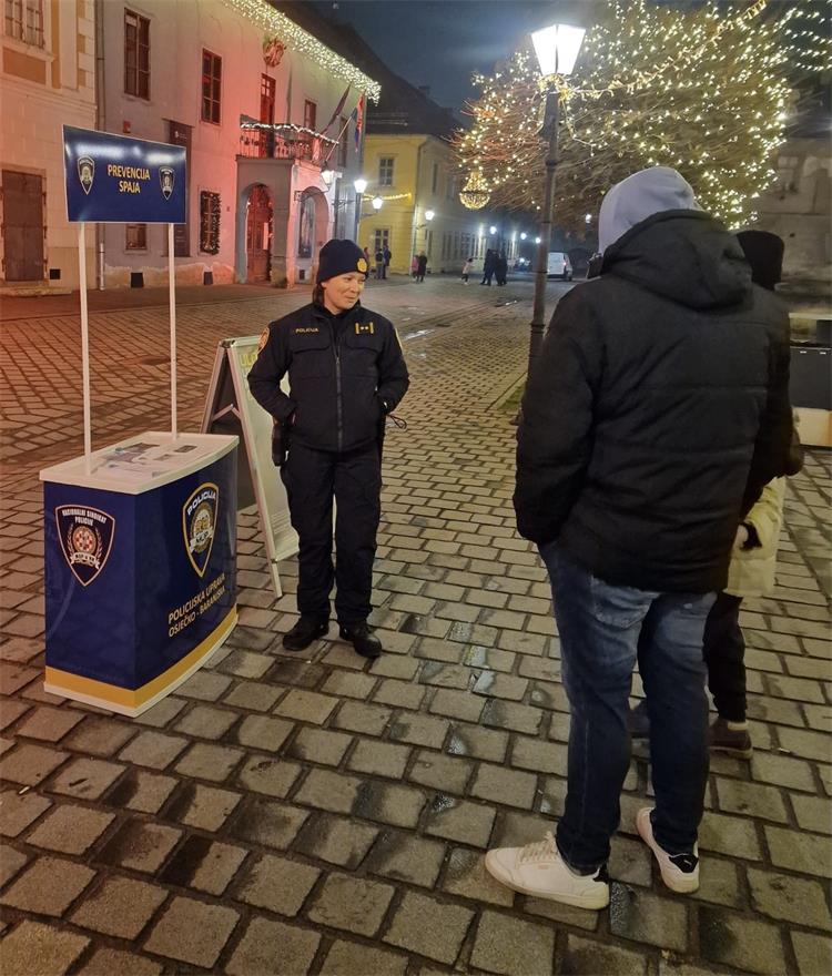 Slika /2025/Prevencija/advent Osijek/eece627b-ecd9-4b9d-999a-ada190a5c4dc.jpeg
